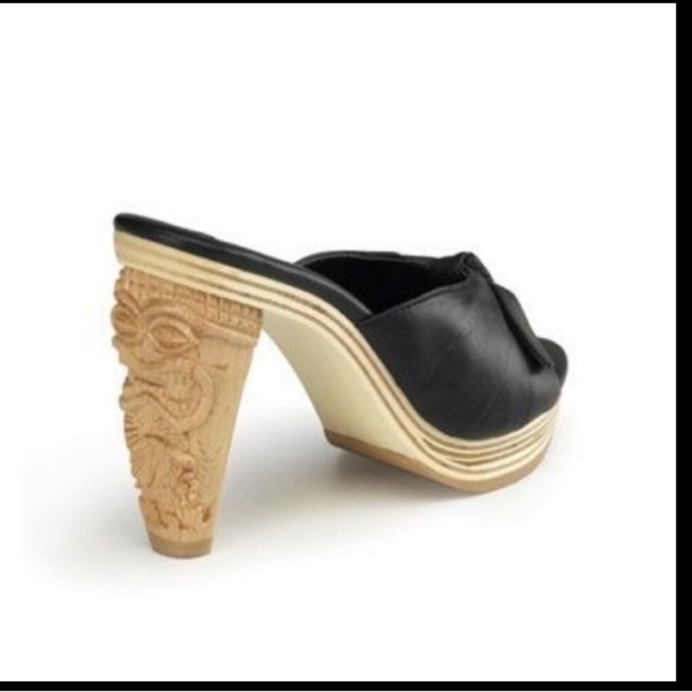 Pinup Couture Carves Tiki Heels